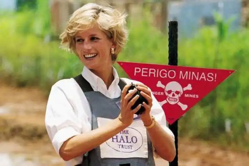 LADY DIANA  HALO TRUST MINE ANTIUOMO