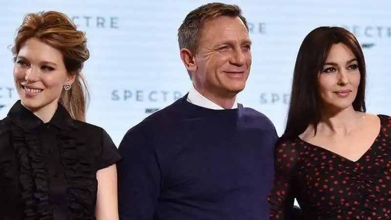 lea seydoux con daniel craig e monica belluccia