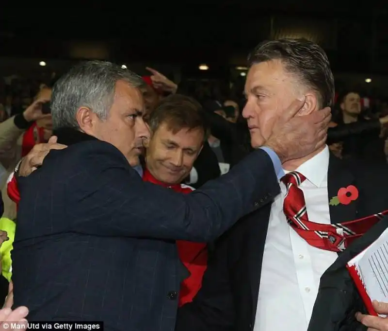 MOURINHO VAN GAAL 3