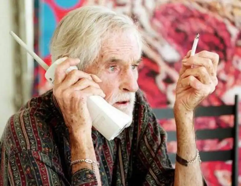 TIMOTHY LEARY 