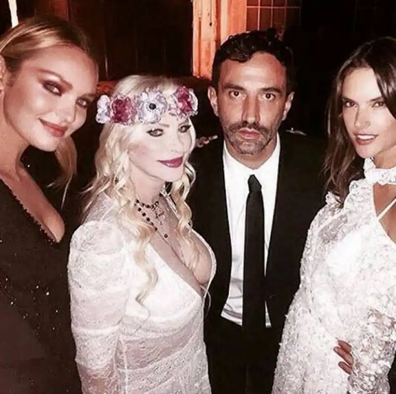 tisci con cicciolina alessandra ambrosio candice swanoepl