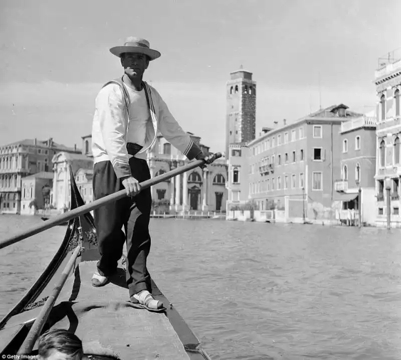 un gondoliere a venezia   1950