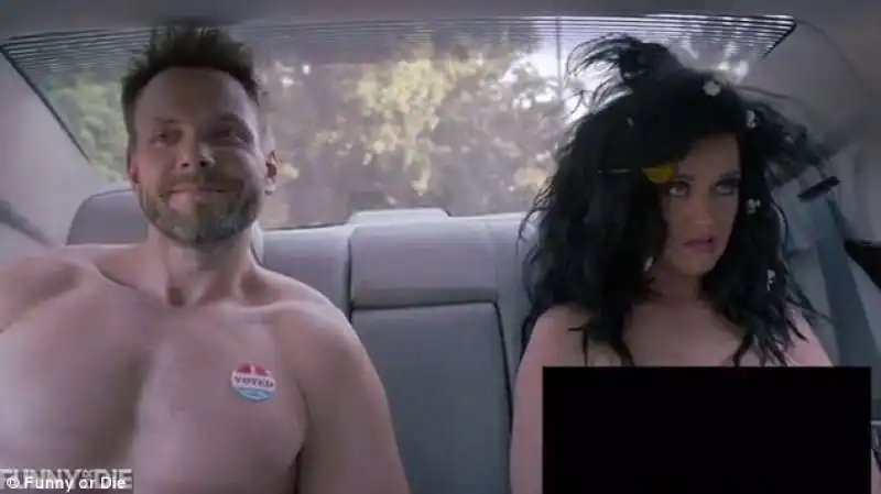 katy perry joel mchale nudi 