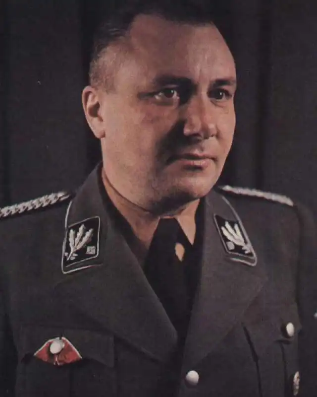 MARTIN BORMANN