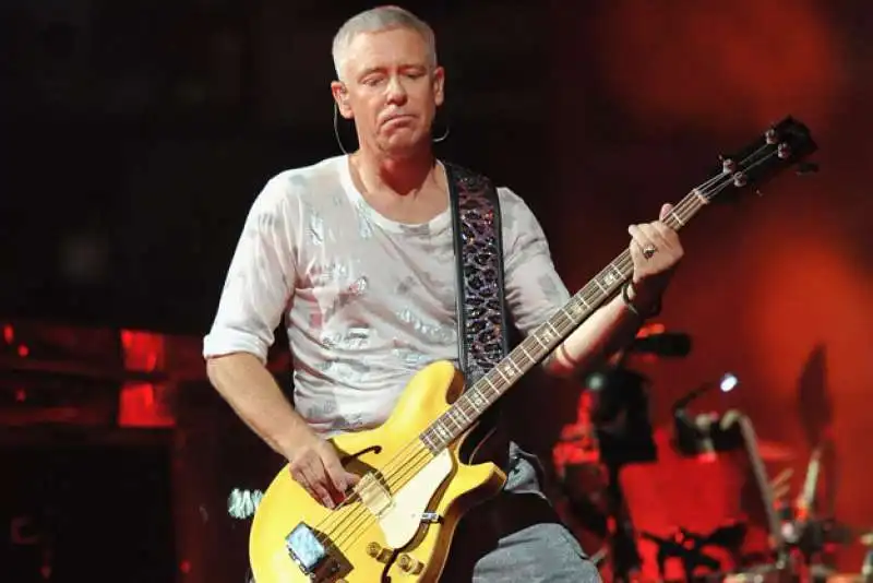 U2 ADAM CLAYTON