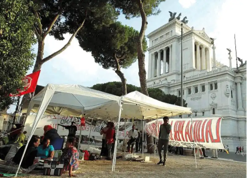 accampati altare della patria