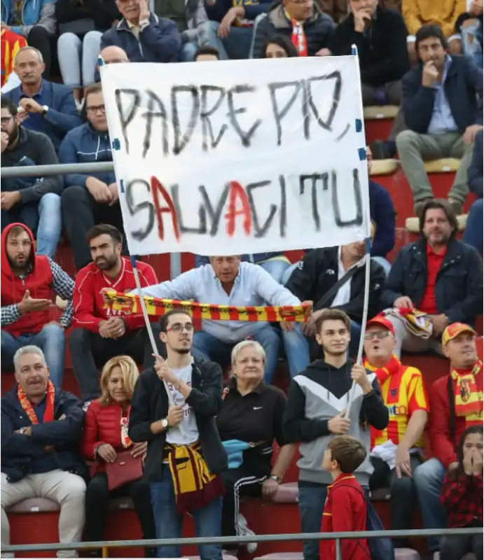 BENEVENTO STRISCIONE