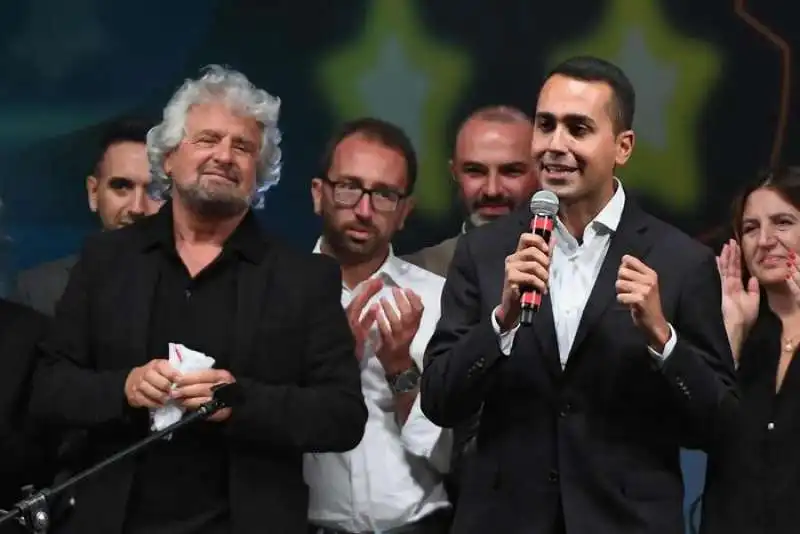 beppe   grillo luigi di maio