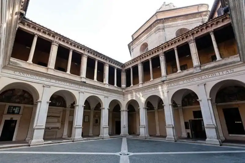 CHIOSTRO DEL BRAMANTE