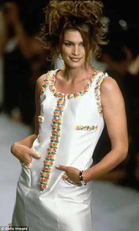 cindy crawford versace anni 90