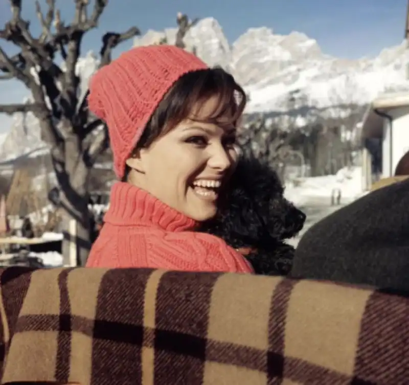 CLAUDIA CARDINALE