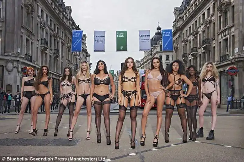 dare to bare campaign londra