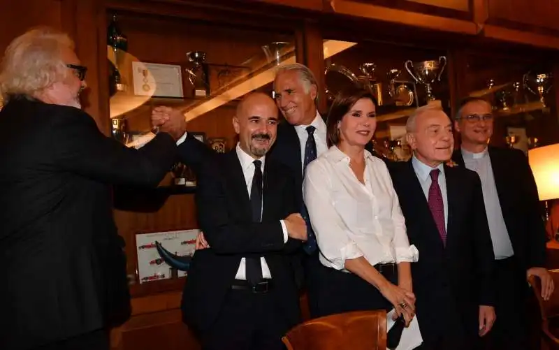 flavio briatore  giovanni lo storto  giovanni malago  bianca berlinguer  gianni letta  mons dario vigano  (1)