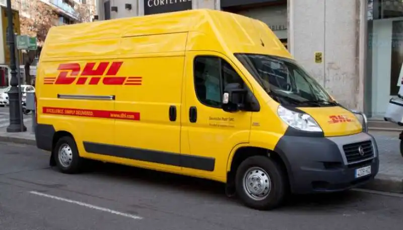 FURGONE DHL