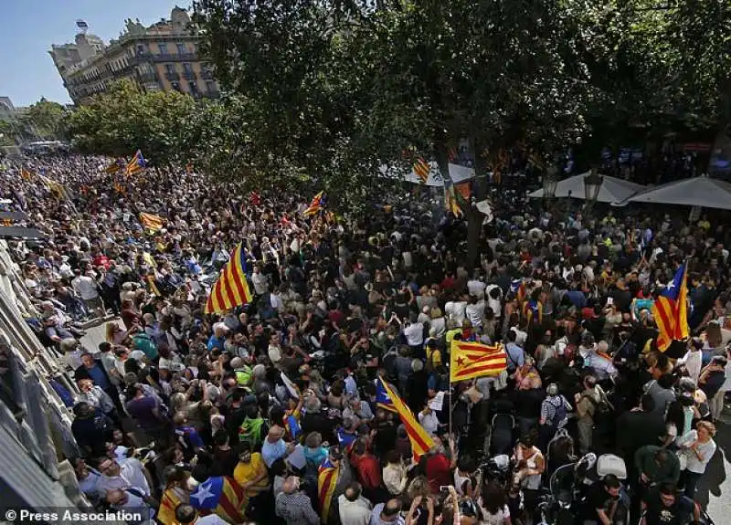 indipendentisti catalani a barcellona 