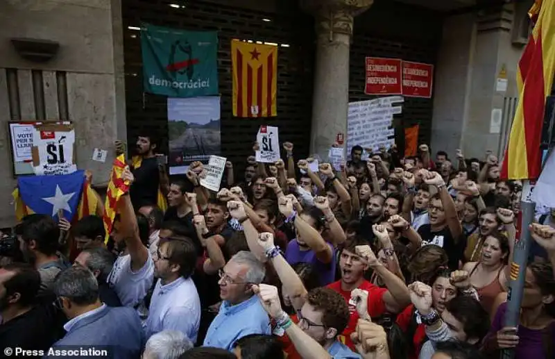 indipendentisti catalani a barcellona