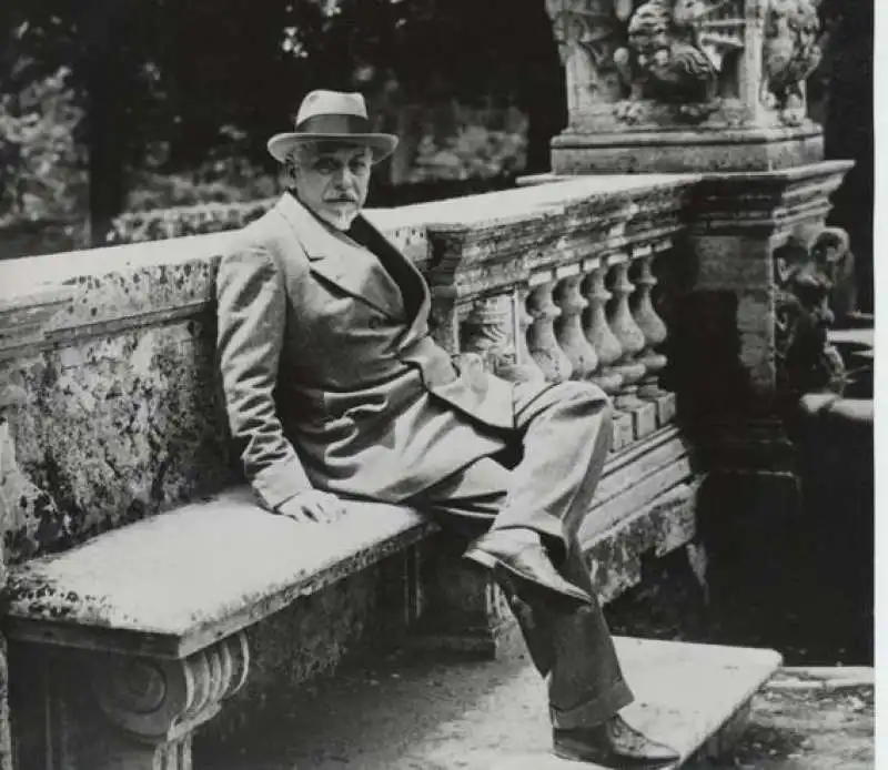 LUIGI PIRANDELLO 