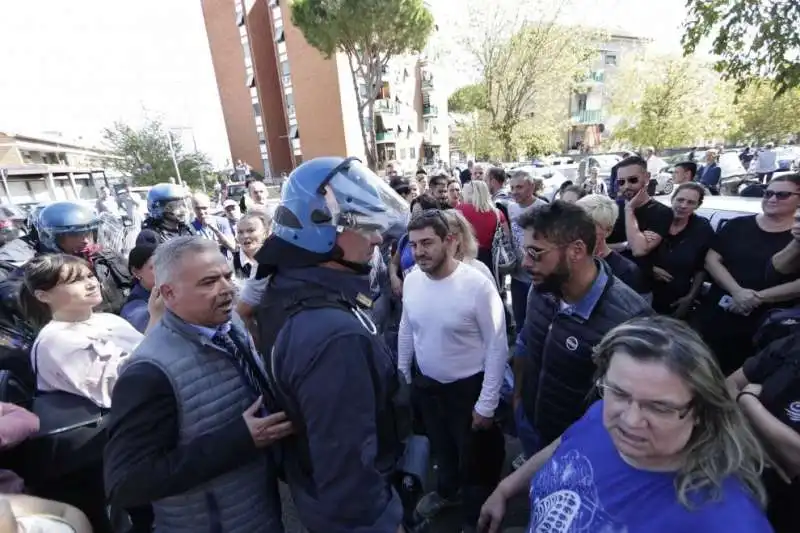 MANIFESTAZIONE CONTRO FAMIGLIA ERITREA1