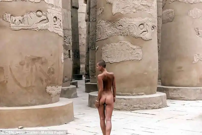 marisa papen nuda in egitto