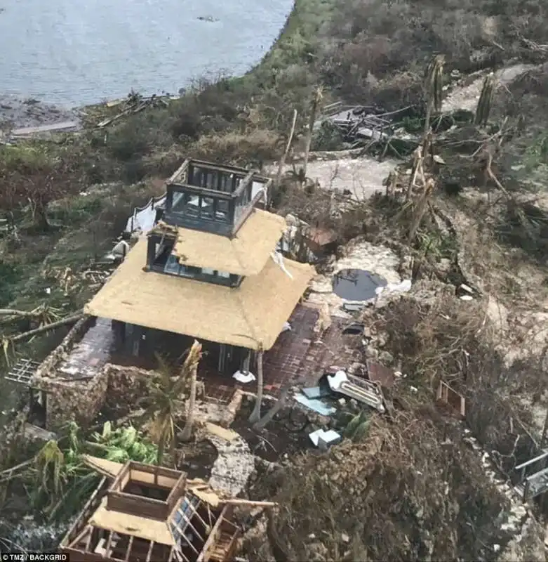 necker island di richard branson distrutta dall uragano irma  12