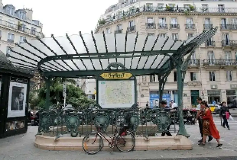 PARIGI - STAZIONE DI CHATELET