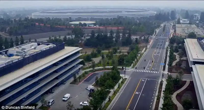 vista aerea apple park copia 2