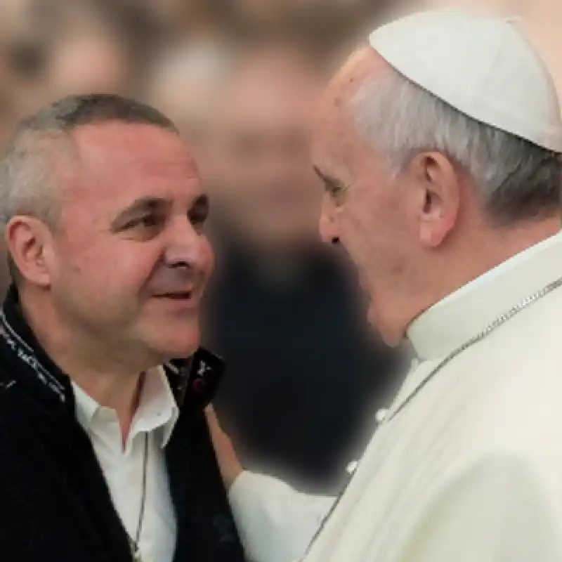 DON GIANCARLO GATTO E PAPA BERGOGLIO