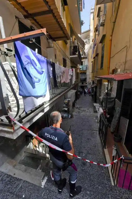 esplosione in un appartamento a napoli 5