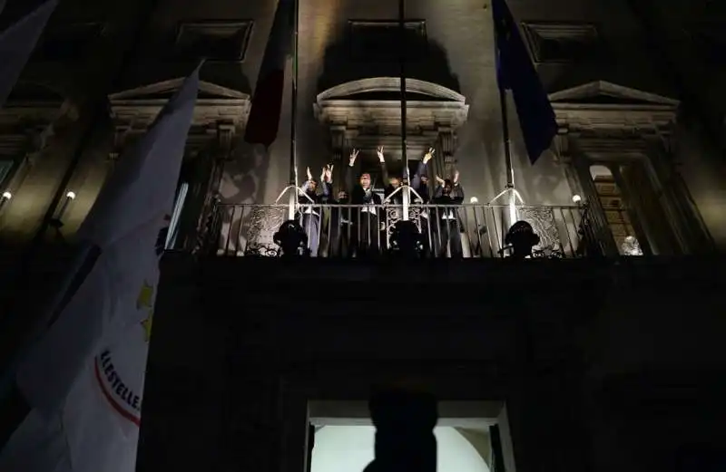 festa m5s per il def 6