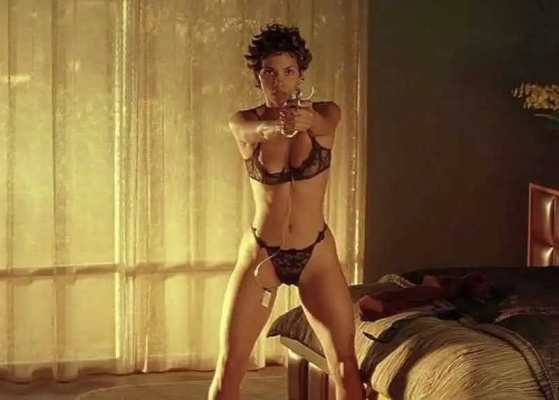 halle berry 