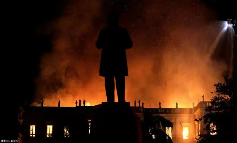 incendio museo nazionale rio de janeiro 14