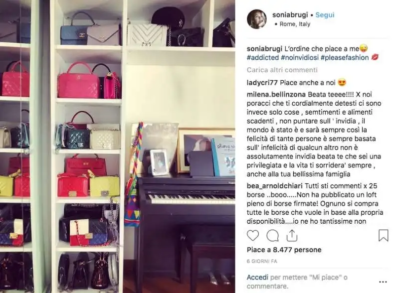 SONIA BRUGANELLI MOSTRA LA SUA COLLEZIONE DI BORSE