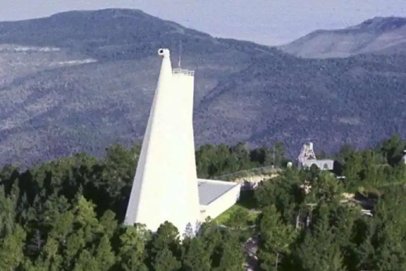 Sunspot Solar Observatory 