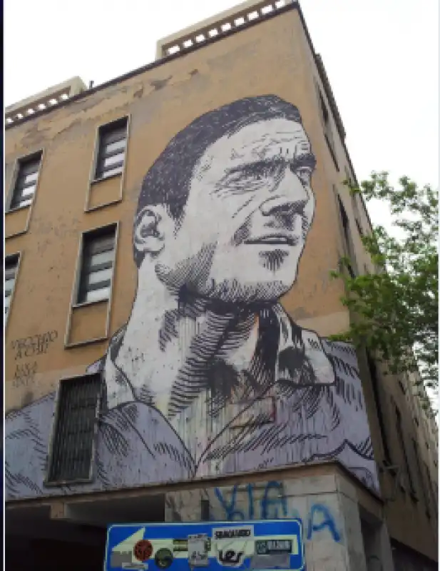 totti murales