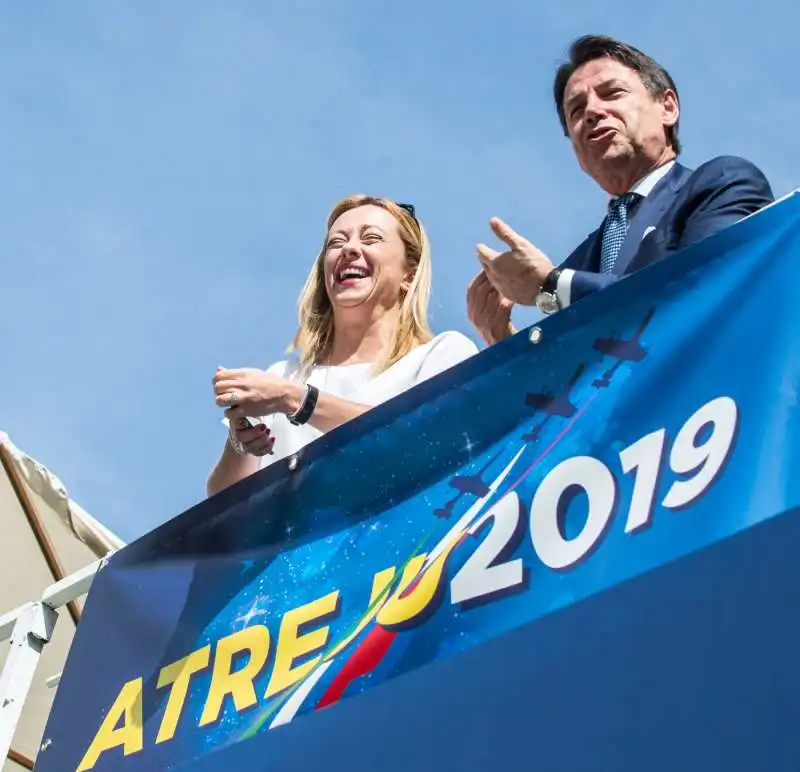 giuseppe conte con giorgia meloni   atreju 2019 1