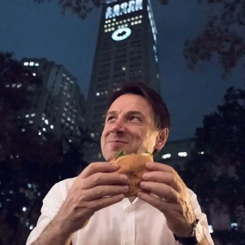 giuseppe conte con hamburger a new york