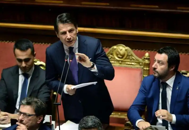 GIUSEPPE CONTE FIDUCIA 2018