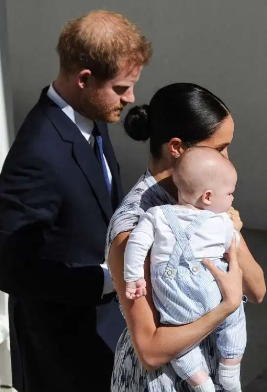 harry, meghan, archie 5