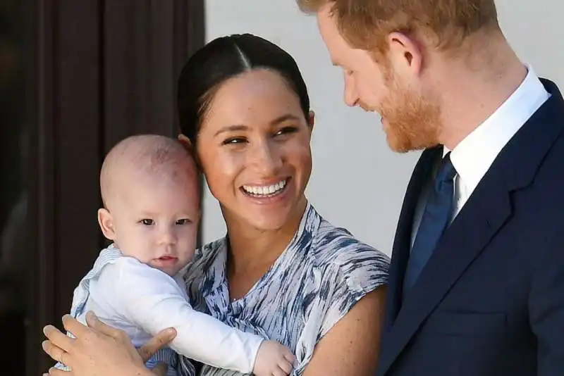 harry, meghan, archie 6