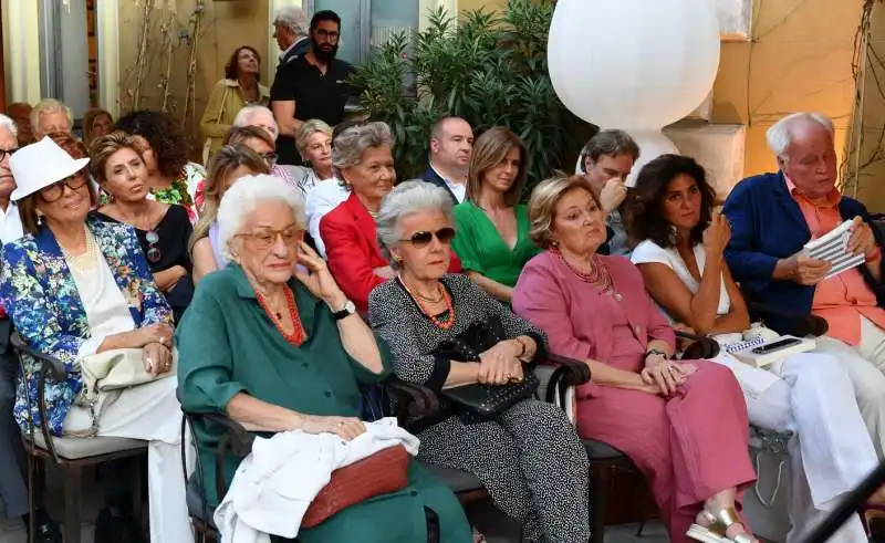 invitati alla presentazione del libro di camilla baresani (1)