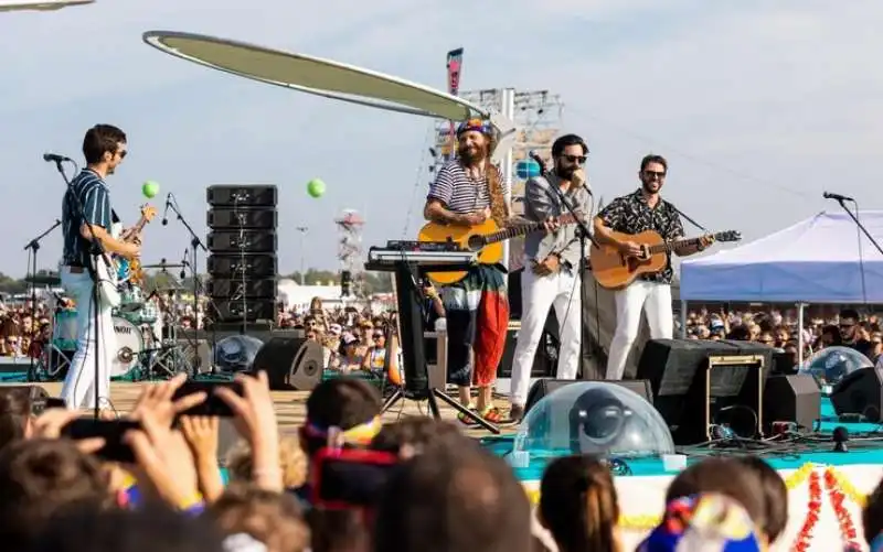 JOVE BEACH PARTY - IL CONCERTO DI JOVANOTTI A LINATE   