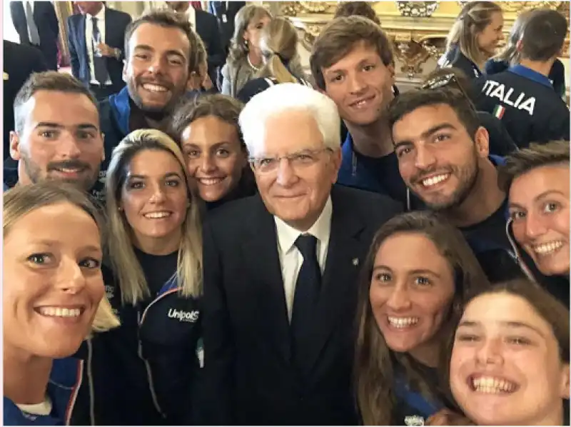 mattarella con i medagliati di gwangju