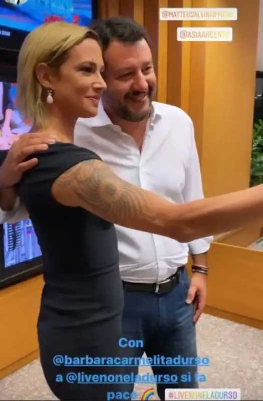 matteo salvini asia argento selfie