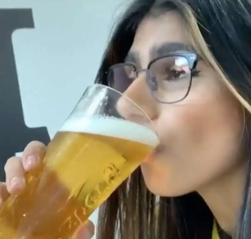 mia khalifa 2