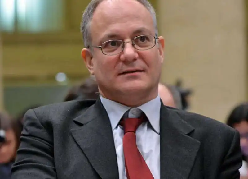 ROBERTO GUALTIERI