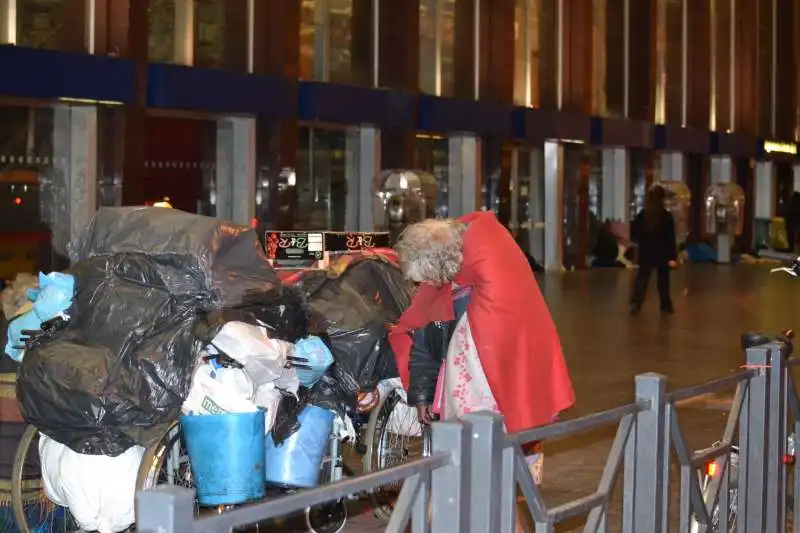 SENZATETTO ALLA STAZIONE TERMINI 