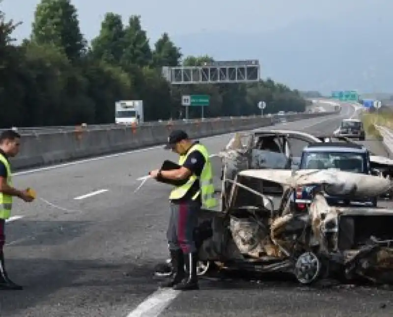 tragedia sulle strade torino-pinerolo