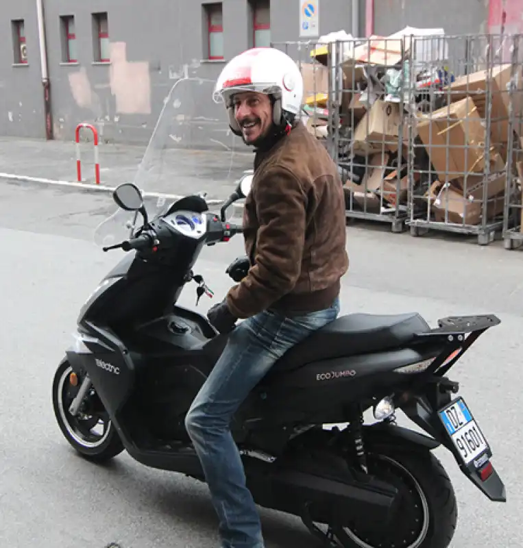 vespa luca bizzarri