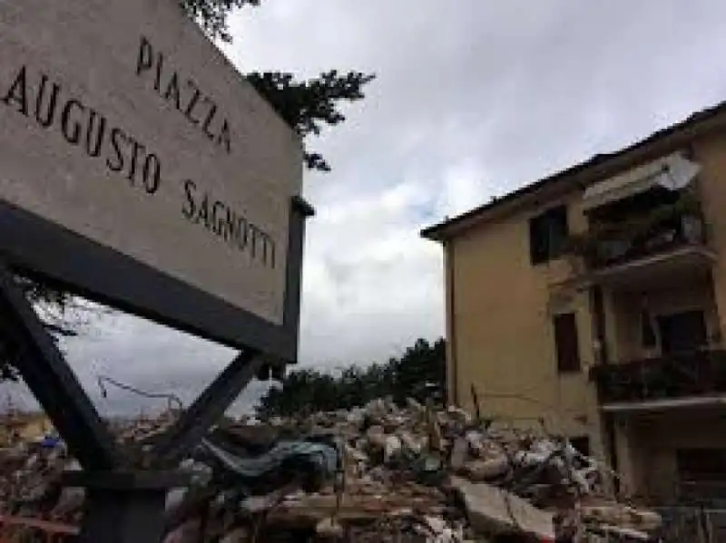 amatrice case di  piazza sagnotti