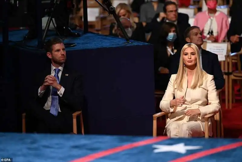 eric e ivanka trump nel pubblico del primo dibattito trump biden 